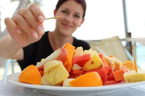 Manfaat dan cara mengonsumsi buah-buahan untuk kesehatan pencernaan